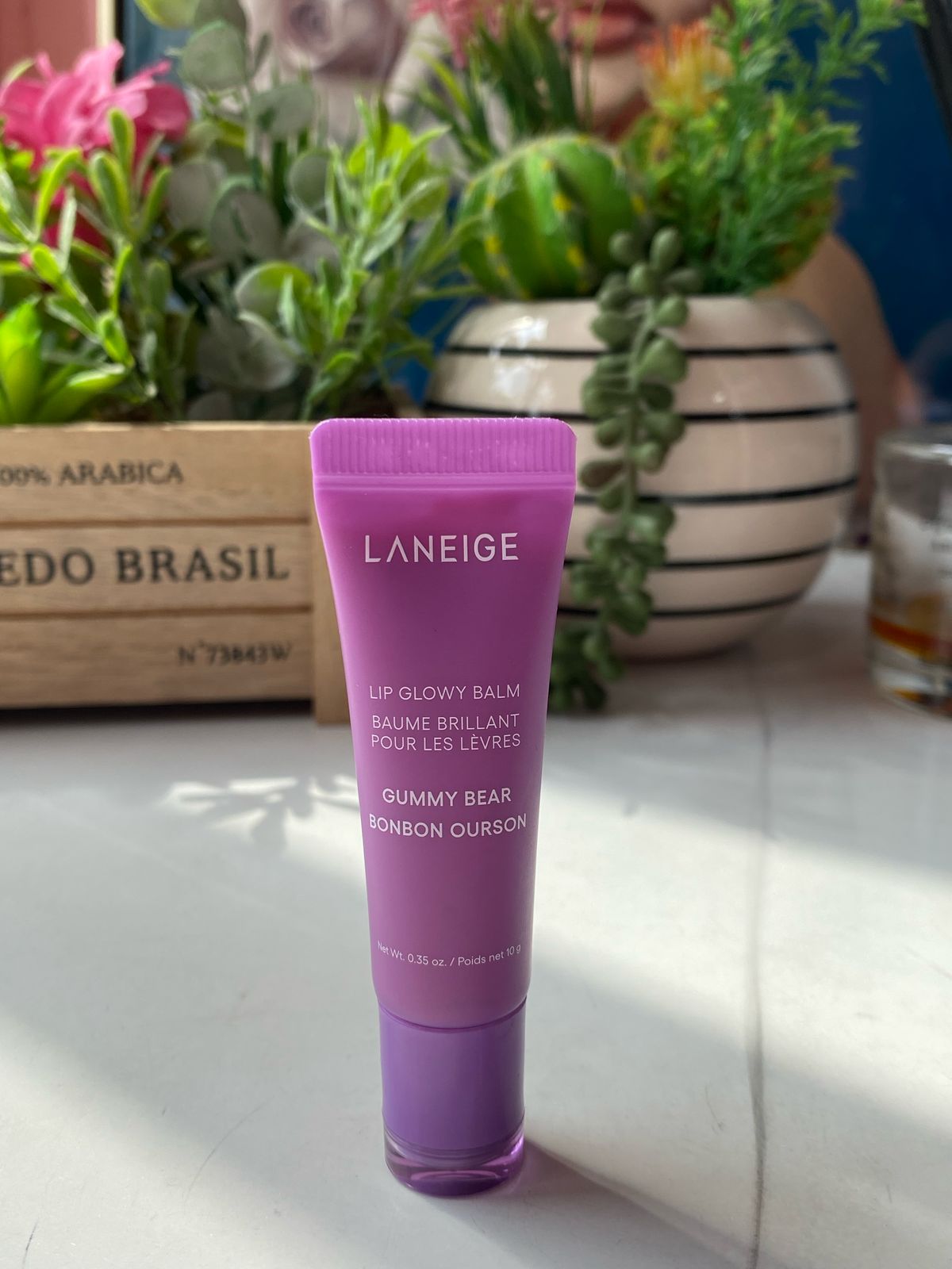 Bálsamo hidratante ligero Lip Glowy con manteca de karité