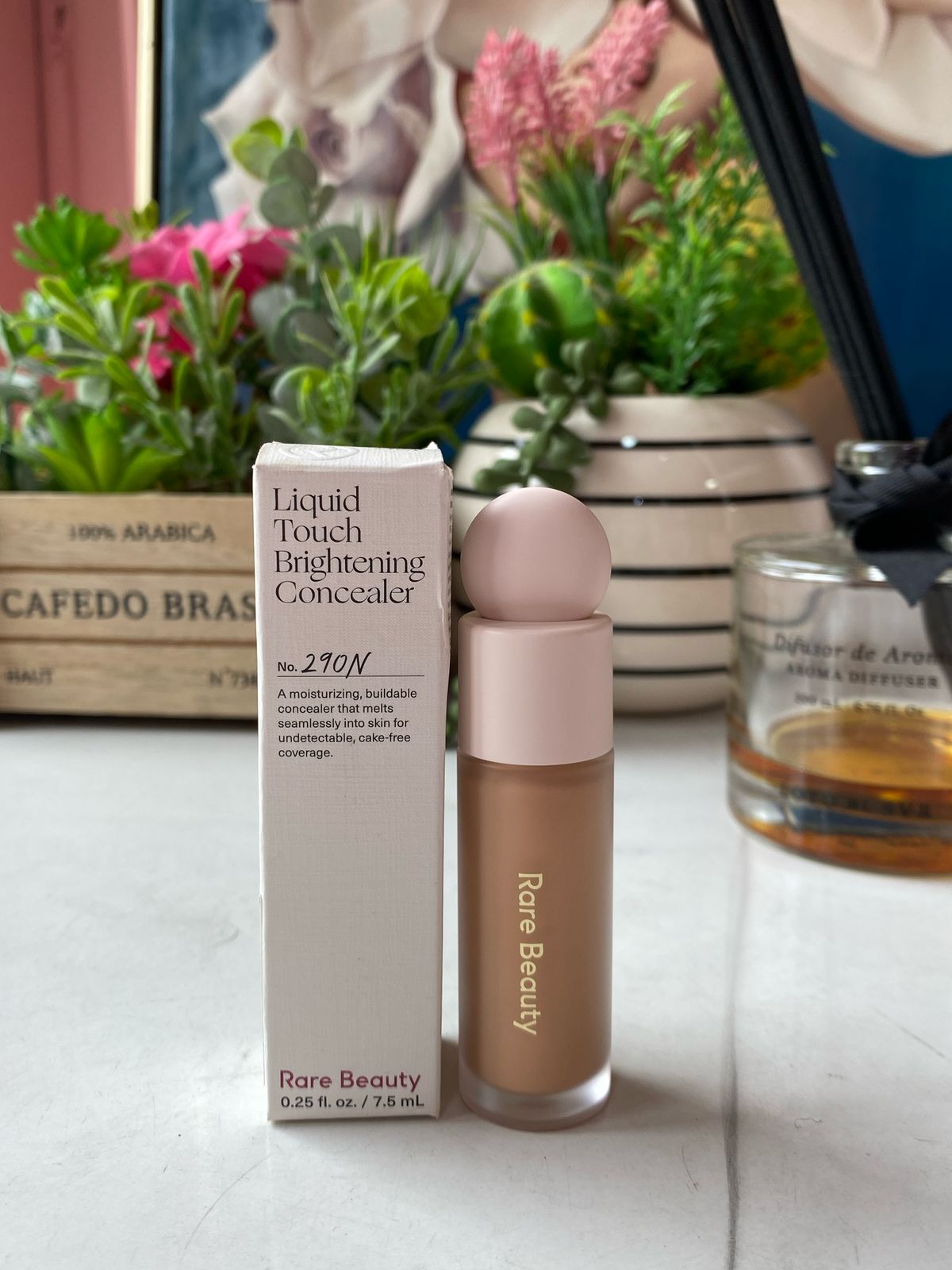 Corrector liquido rare beauty