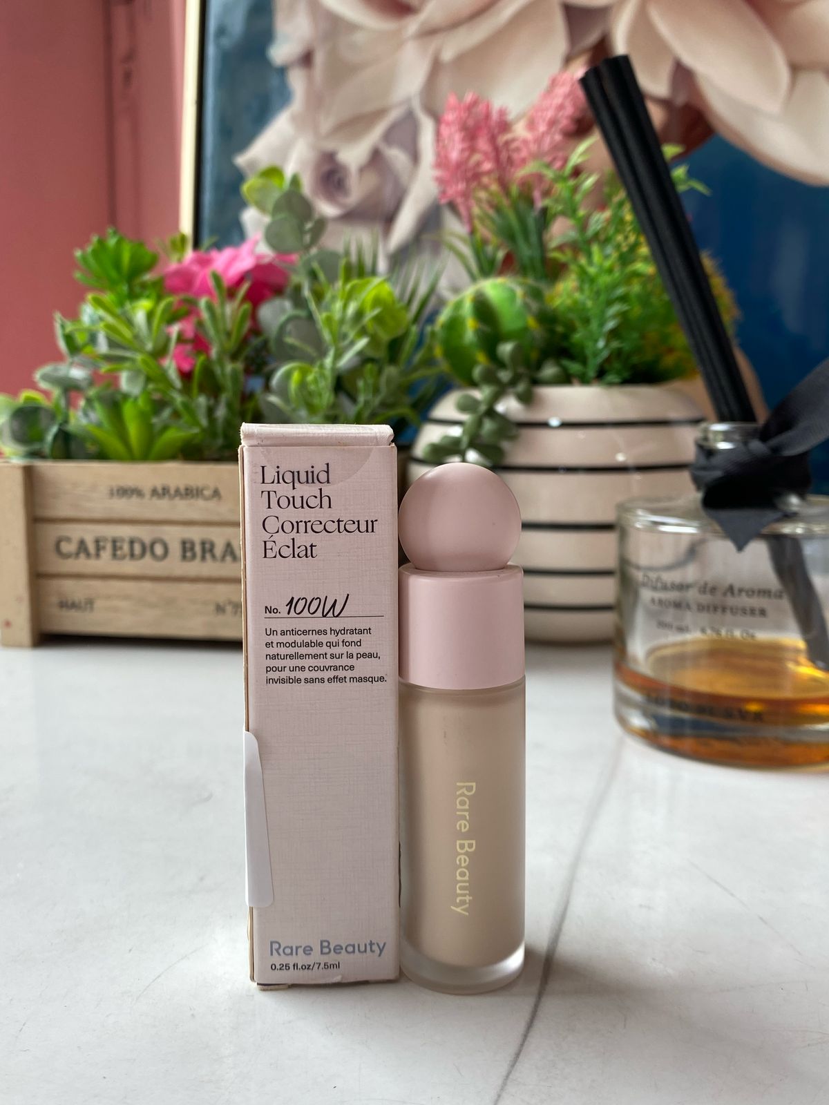 Corrector liquido rare beauty
